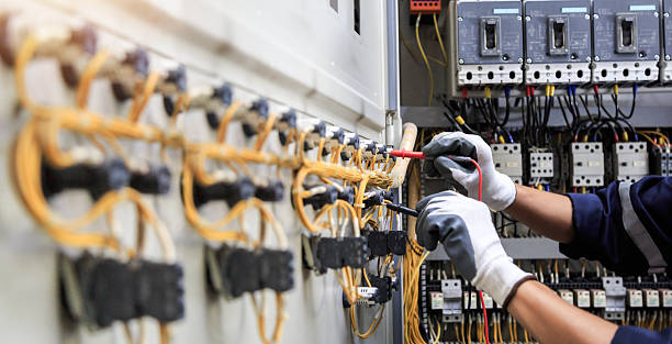 Professional Electrician technician working in St. Robert, MO